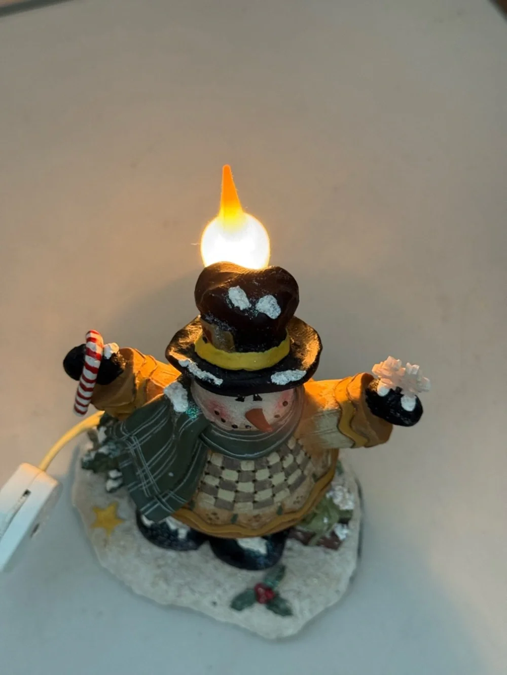 Vintage CRAZY MOUNTAIN Lighted Snowman Christmas Resin‎ Figurine Decor